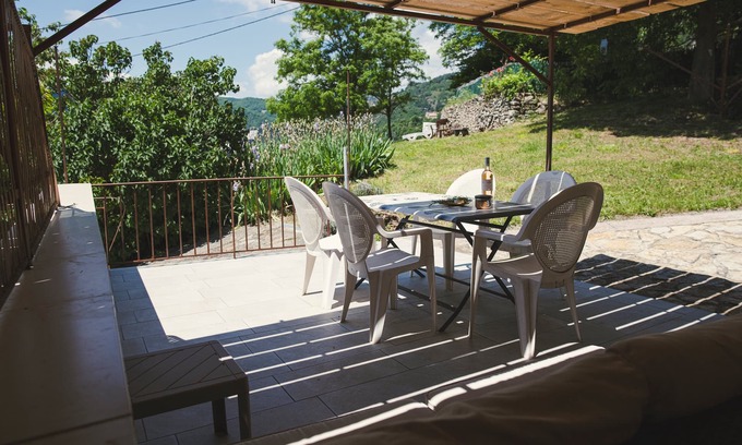 Asperjoc Cottage | Mas du Vernadel: 5 country gites with swimming pool: Gite LAVANDE: 5 pers. max.