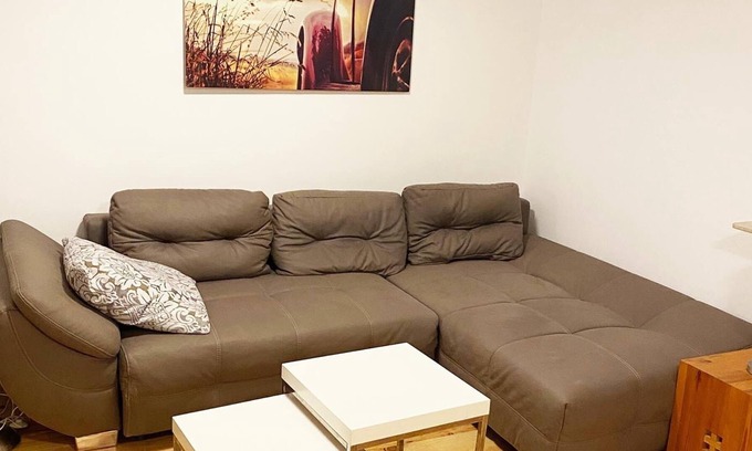 Wachenbuchen House | Fr05 Möbliertes Wohnen in Maintal bei Frankfurt, 170qm, 5 Zimmer, Über 3 Etagen, Max. 9 Personen