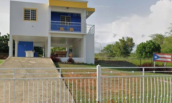 Cabo Rojo House | Fransheska CasaPlayanDiscover Your Perfect Family Getaway!