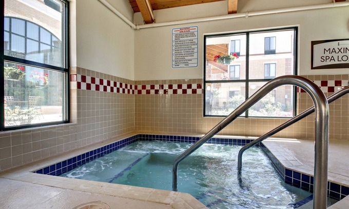 Middleton Apartment | Free Breakfast. Pool. Downtown Location. Great for Business Travelers!