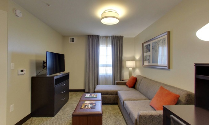Madison Condo | Free Breakfast. Pool with a Slide. Your Next Trip!