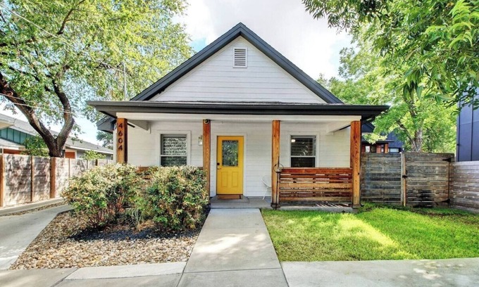 East MLK House | Free Parking, East Austin, 2 br - Bungalow
