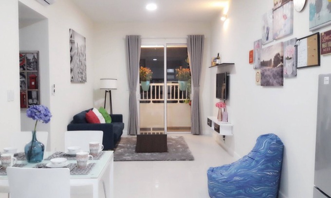 Thu Thiem Apartment | Free pick up airport - Stunning Horse Square Apartment -pool/gym-0.5$ to center
