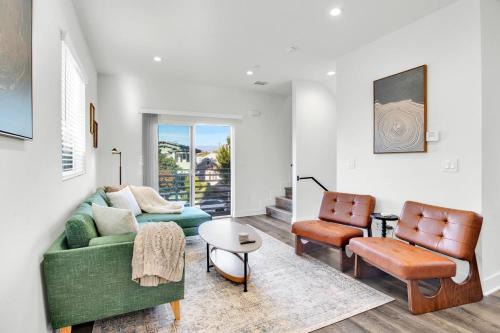 Historic Filipinotown House | Fresh & New Downtown La Condo!