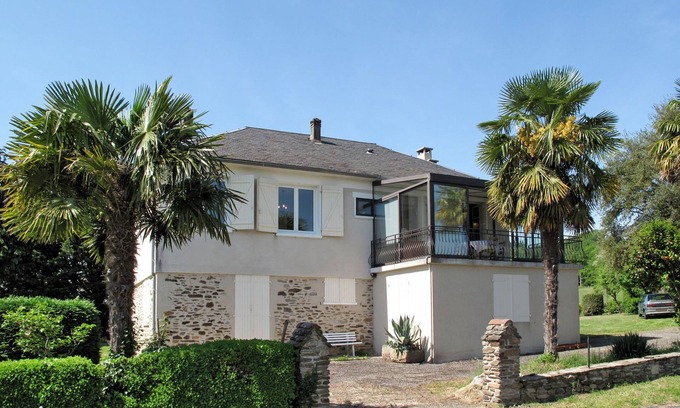 Altillac House | Freyssignes by Interhome