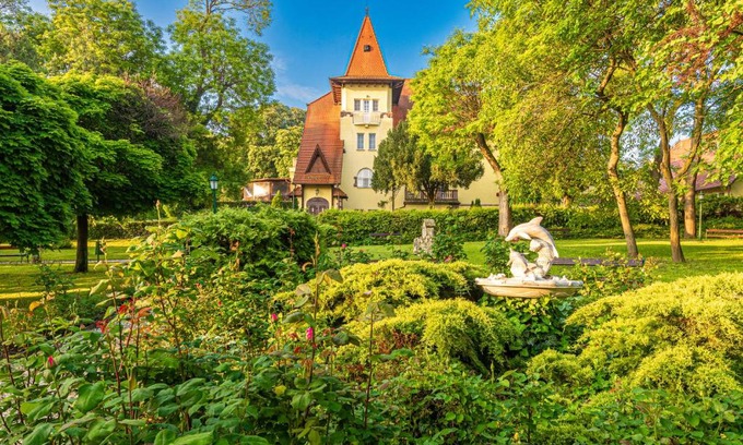 Simontornya Hotel | Fried Kastély Hotel Simontornya