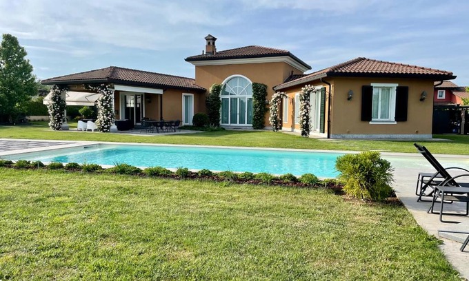 Bogogno Villa | Front Row Golf Villa Bogogno