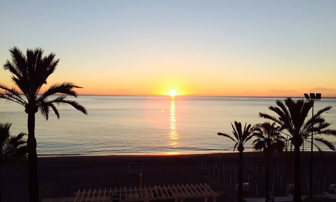 Fuengirola Apartment | Frontline Beach Apartment. Totally renewed. Sunny Apartment. Near the centre.