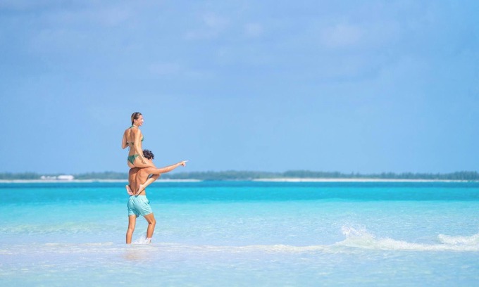 Treasure Cay Resort | FRONTLINE Condo with SENSATIONAL bidirectional views of Treasure Cay Beach!