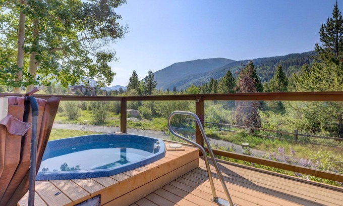 Mountain House Condo | Frostfire E41 2 Bedroom Condo by RedAwning