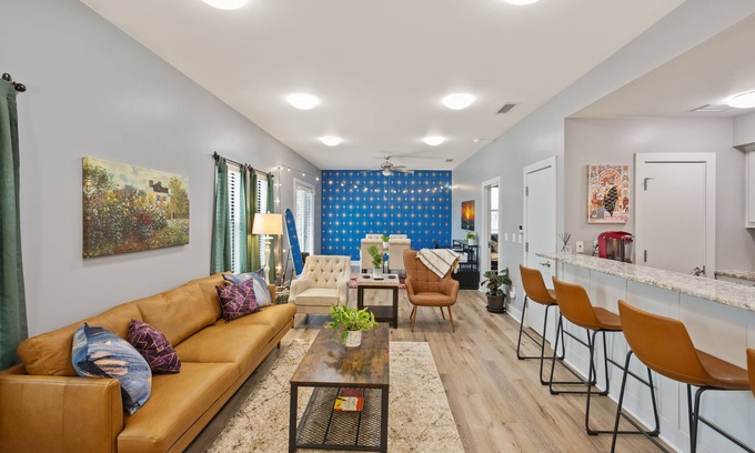 Fort Worth Apartment | Ft Worth Southside Loft 204- Walk to Magnolia Ave!