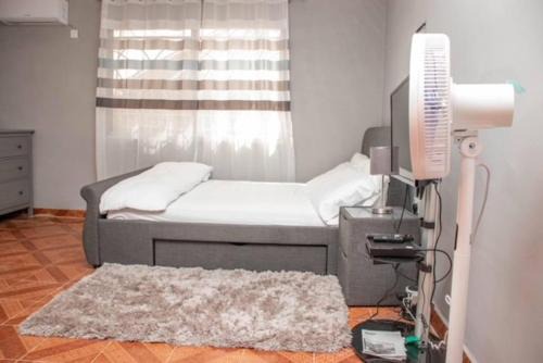 Freetown House | Full AirCon- 3Bed Villa- A c- WiFi- HotWater