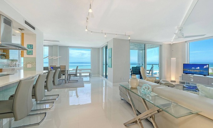 Longboat Key Condo | Full Gulf Front Gorgeous Condo