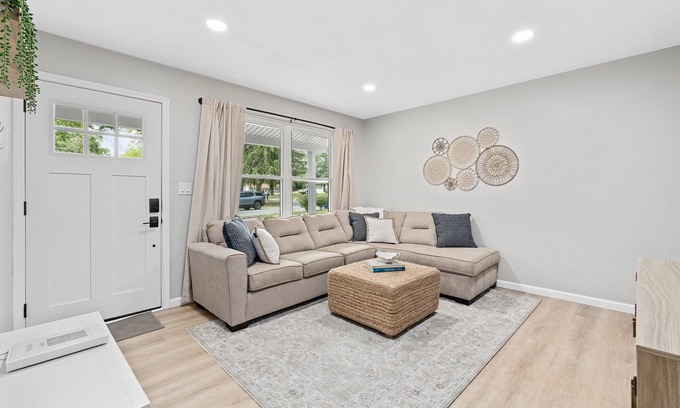 Weldon Spring Heights House | Full Home in St. Charles, MO