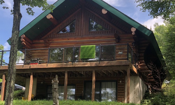 Mercer House | Full Log Home On Private Lake Close To Town, Snowmobile Trails, & Golf Course