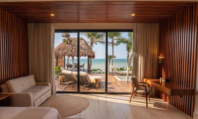 Soliman Bay Villa | Full Service Luxury Beach Villa including chef, chauffeur+