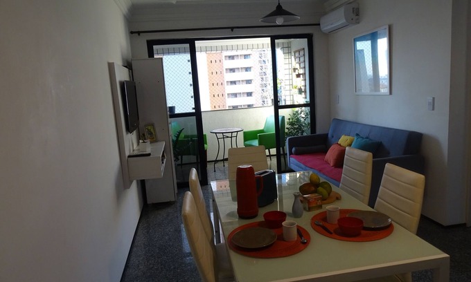 Fortaleza Apartment | Fully air-conditioned apartment in Meireles, 350 meters from the Fortaleza coast.
