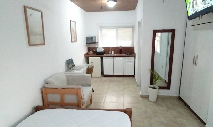 Adenta Apartment | Fully equipped studio with Wi-Fi, AC and 24/7 power supply in Adenta