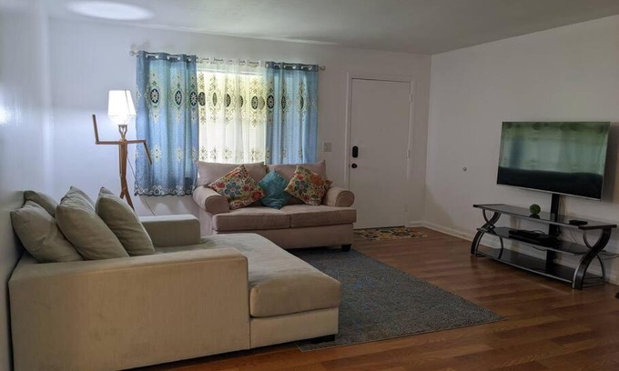 Ocala Apartment | Fully equipped 2 bd/1 ba, 5 minutes from Downtown.