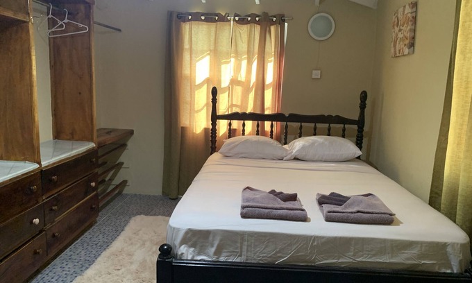 The Lime Apartment | Fully equipped 2 BR A/C Apartment in Grand Anse