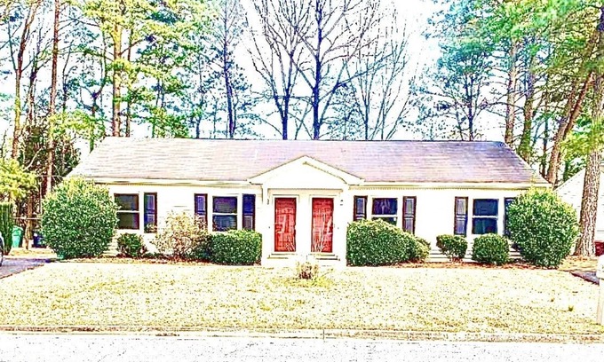 Colonial Heights House | Fully Furnished Duplex Delight Unit B