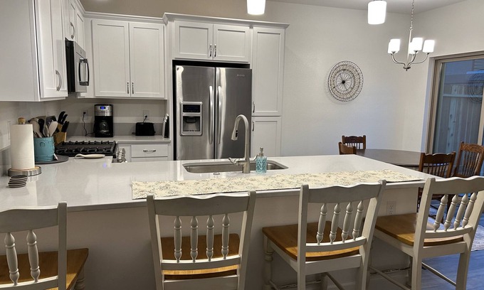 Carson City House | Fully Furnished Brand New Townhouse! Close to Lake Tahoe & olde town Carson.