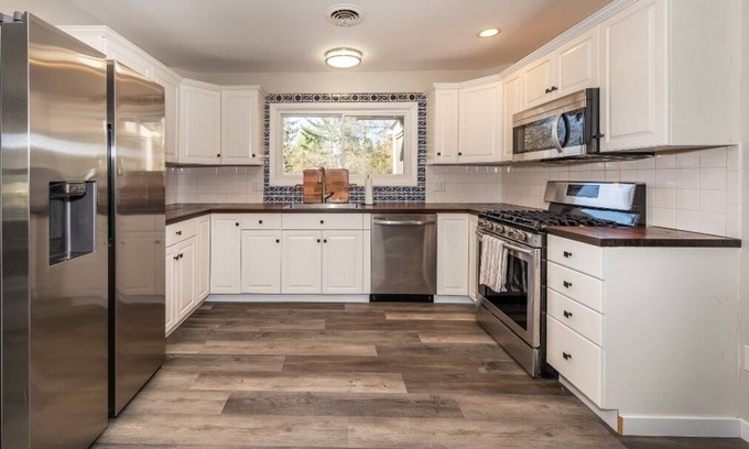 Ann Arbor House | Fully Renovated Centrally Located House in Ann Arbor