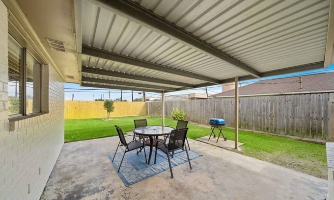 Pasadena House | Fun Stay with Game Room & Covered Outdoor Space