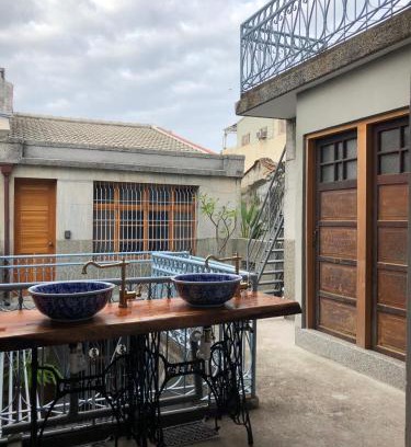 West Central District House | FunNan Guesthouse