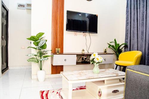 Ibadan House | Furnished one-bedroom bungalow in a secure and serene part of Ibadan