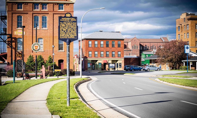 Altoona Apartment | Furnished Short-Term 1 BR Rental 8 mins to UPMC Altona Near Downtown Altoona