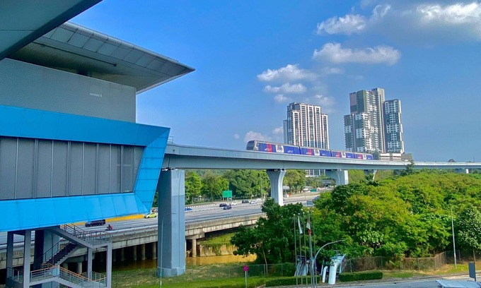 Kampung Bukit Dukong Condo | FZ Homestay @ Parkland Cheras : linked with MRT to Bukit Bintang & KL City.