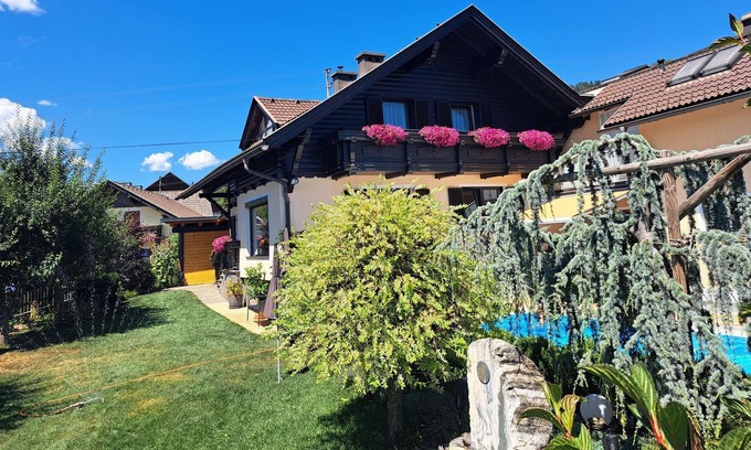 Feldkirchen in Kaernten Apartment | Gästehaus Maurer - Doppelzimmer mit Balkon