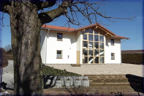 Bad Aibling Apartment | Gästehaus Hubertus