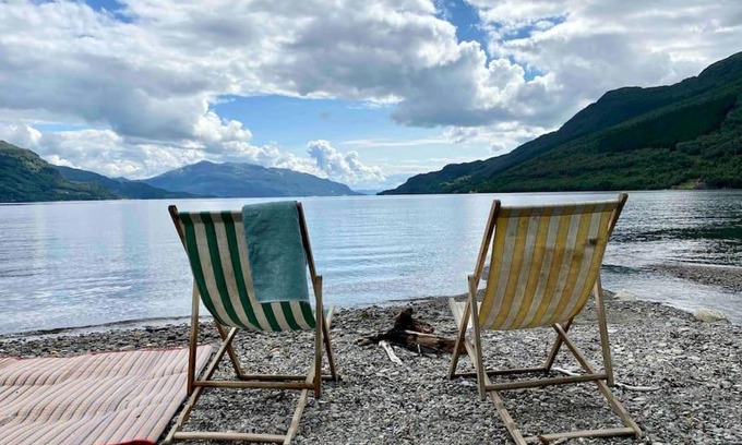 Vindafjord Apartment | Gårdsovernatting med fjell og fjord!