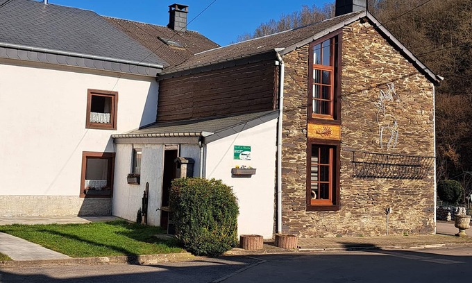 Maboge Cottage | Gîte au Fil de l'Ourthe à Maboge