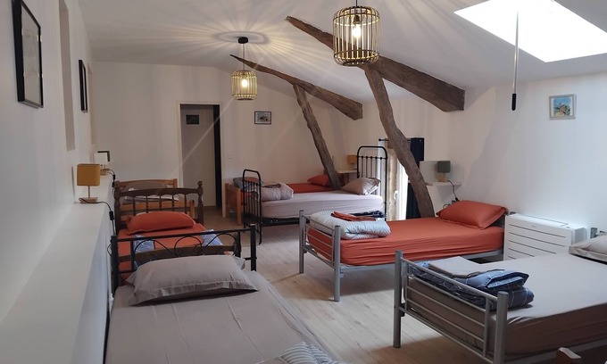 Beaumont Other | Gîte d'étape le relais de l'espérance sleeps 8