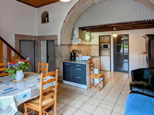 Saint-Bresson House | Gîte de charme à Saint-Bresson, proche activités nature - FR-1-583-476