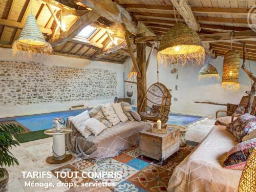 Jure House | Gîte de Charme avec Piscine, Spa et Sauna, 5 Chambres, Jardin Privé et Équipements Modernes - FR-1-496-311