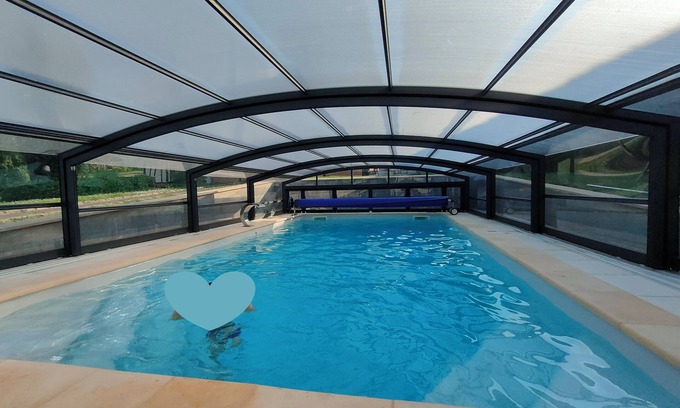 Massy House | Gîte de Charme "Le Temps du Bonheur" Avec Piscine Privée, Couverte ET Chauffée