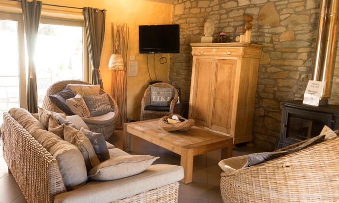 Ciney House | Gîte de Corbion une envie d'Ailleurs 6personnes et le Pt Bonheur 2 personnes