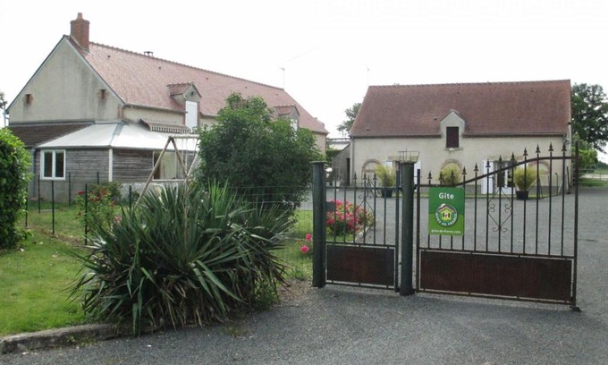 Vieilles-Maisons-sur-Joudry House | Gîte familial près de l'étang des Bois avec cheminée et véranda chauffée - FR-1-590-89