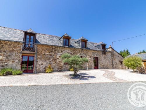 Echemire House | Gîte familial avec piscine privée, proche d'Angers et du Zoo de La Flèche - FR-1-622-65