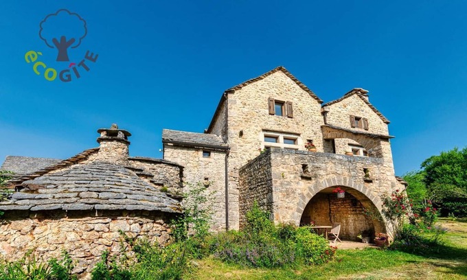 Saint-Pierre-des-Tripiers House | Gîte le Peyrou 2/3 persons in La Viale