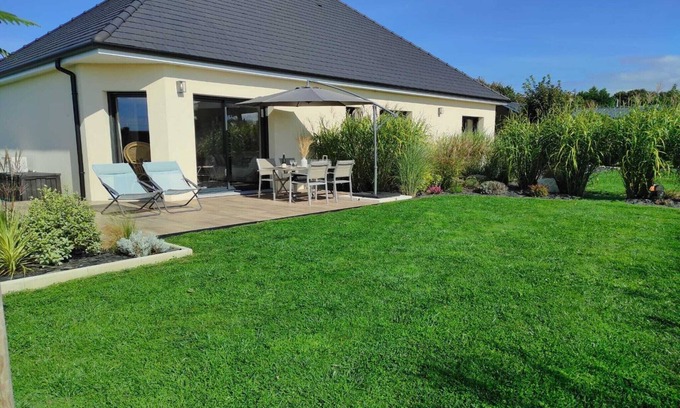 Bordeaux-Saint-Clair House | Gîte in Etretat near Cliffs & Beach