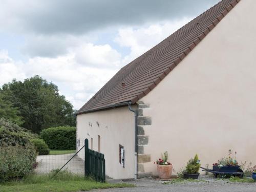 Cressanges House | Gîte indépendant avec piscine, grande terrasse, jardin, barbecue, proche St Pourçain/Sioule et Souvigny - FR-1-489-78