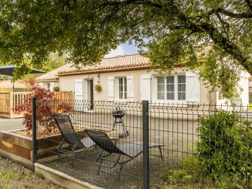 Villeneuve-en-Retz House | Gîte Indépendant au Calme avec Jardin et Wifi, à 12 km des Plages - FR-1-306-1287
