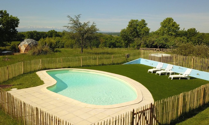 Puymaurin Apartment | Gîte Japonais 2 à 4 Personnes, Piscine, SPA et vue sur les Pyrénées