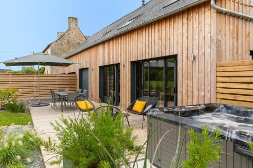 Val-d'Ize House | Gîte La grange 4 étoiles, cosy & chic près Vitré, Rennes, Mont St Michel