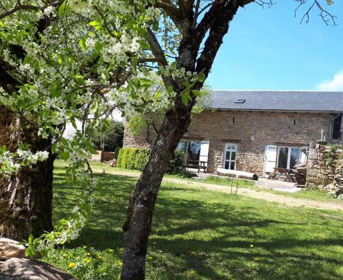 Saint-Laurent-d'Olt House | Gîte La Grange